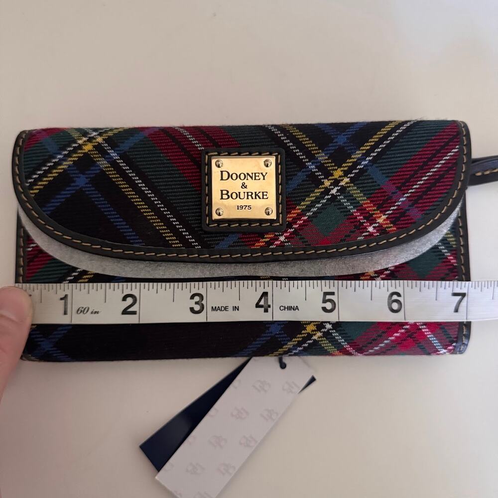❌SOLD❌ Dooney & Bourke Continental Clutch Wallet in Tartan Plaid New in Box - Picture 3 of 7